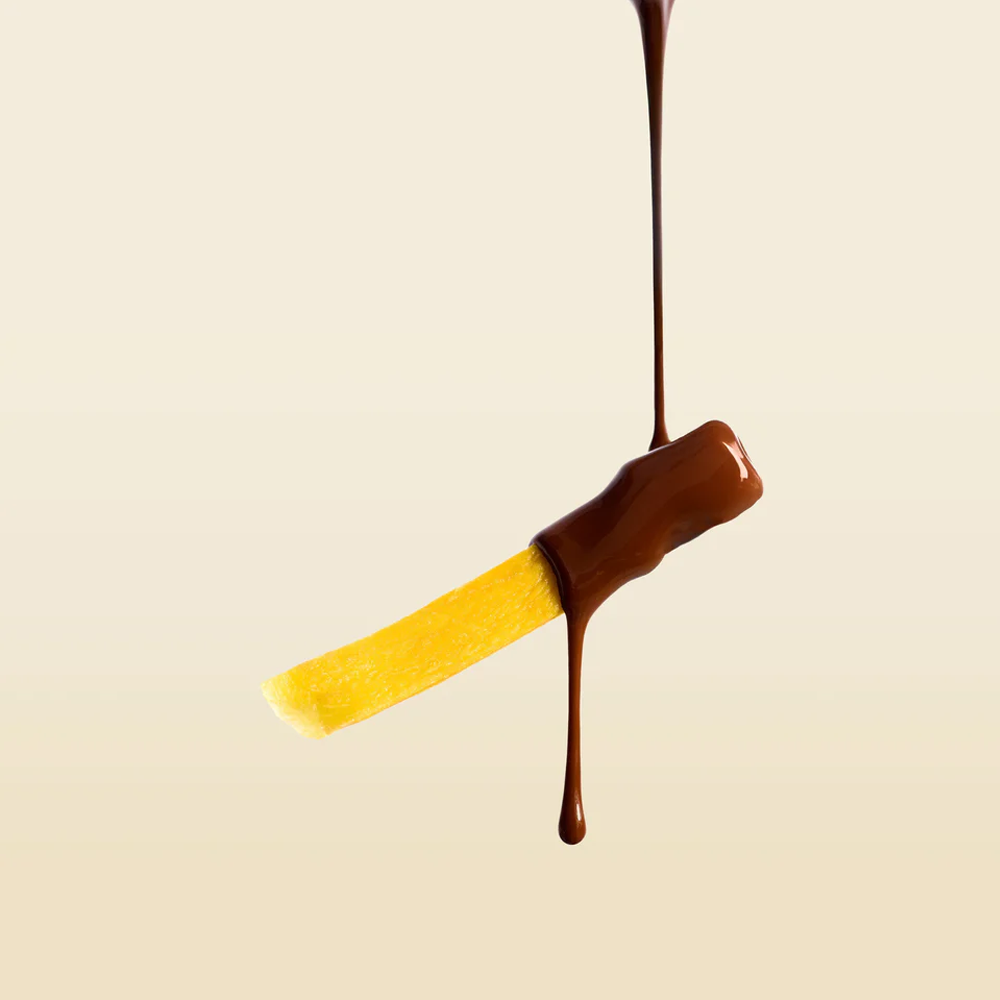 Tranchettes de mangue enrobées de chocolat noir Marou 65% – gourmandise exotique et cacao intense