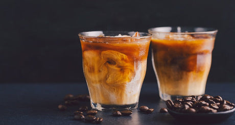 Guide sur le café frappé, le café glacé, le cold brew et le nitro café - Graindecafe