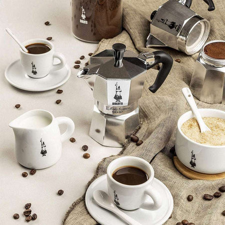 Photo vue de haut machine italienne bialetti