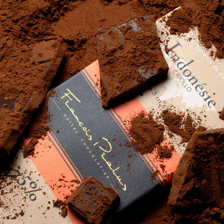 Tablette chocolat noir Indonésie dans cacao Pralus