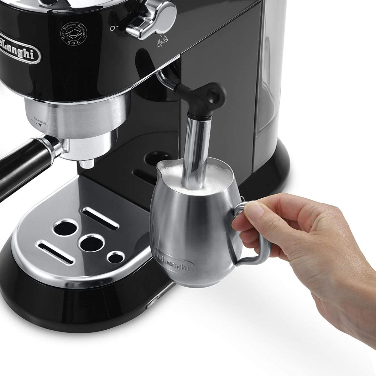 Dedica 695 BK Delonghi lait