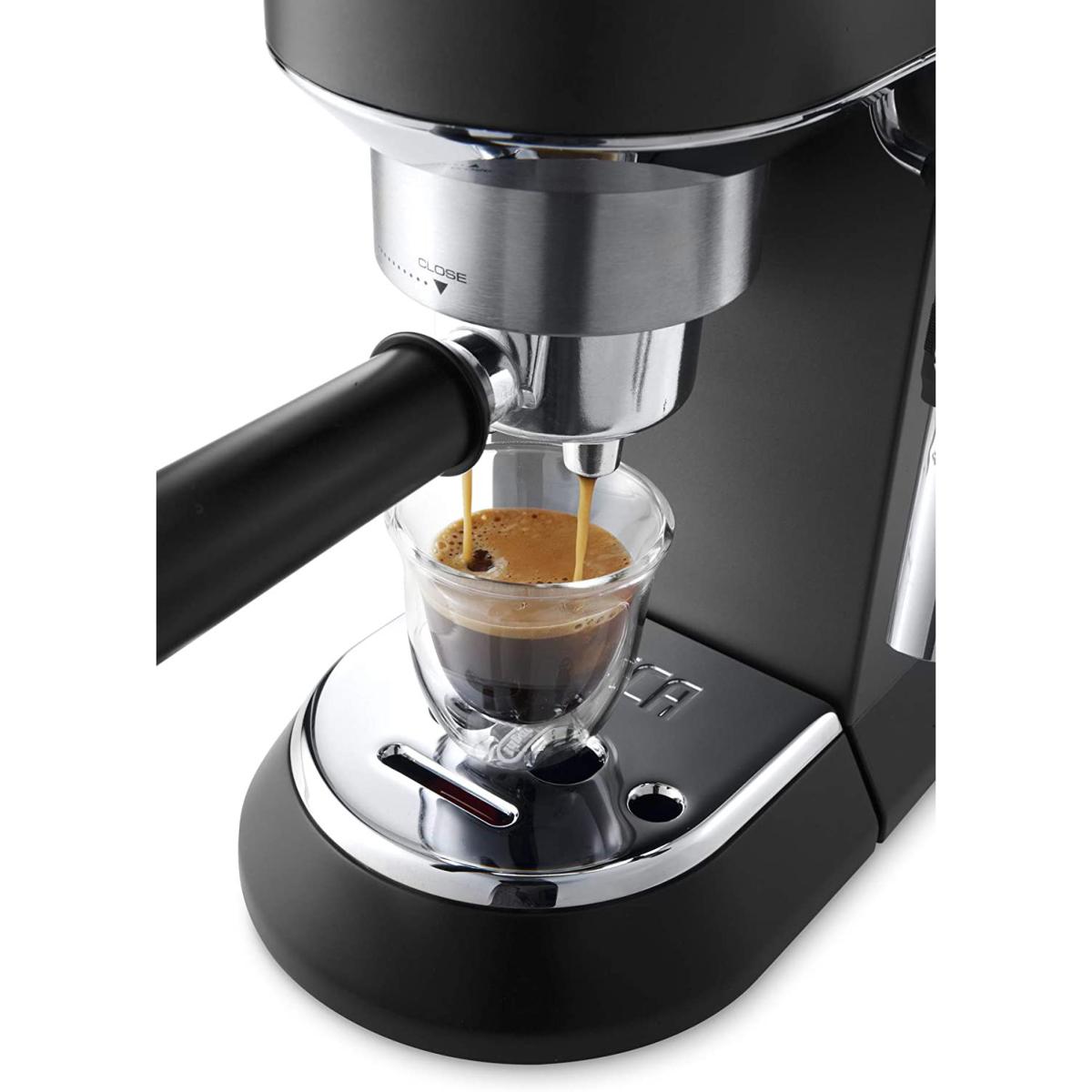 Dedica 695 BK Delonghi expresso