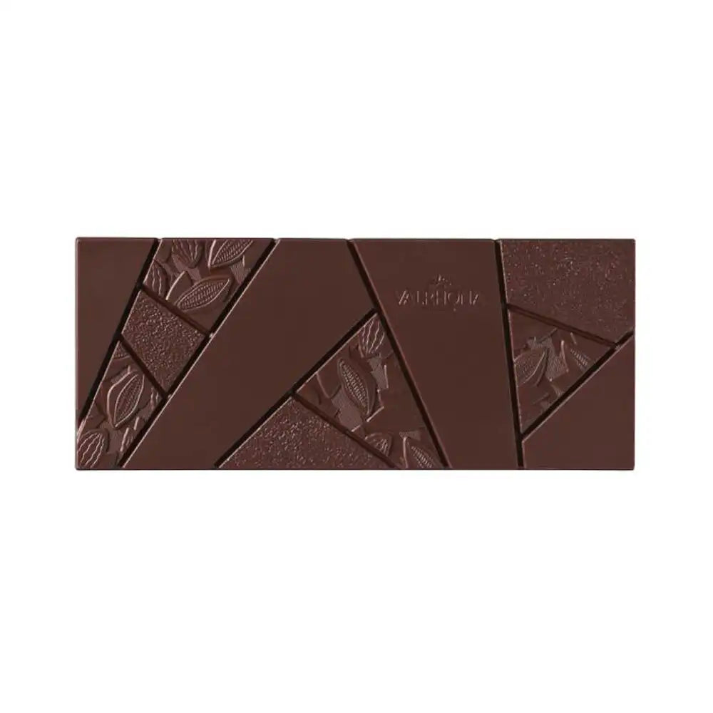 Tablette ouverte de chocolat noir 70% Guanaja de Valrhona